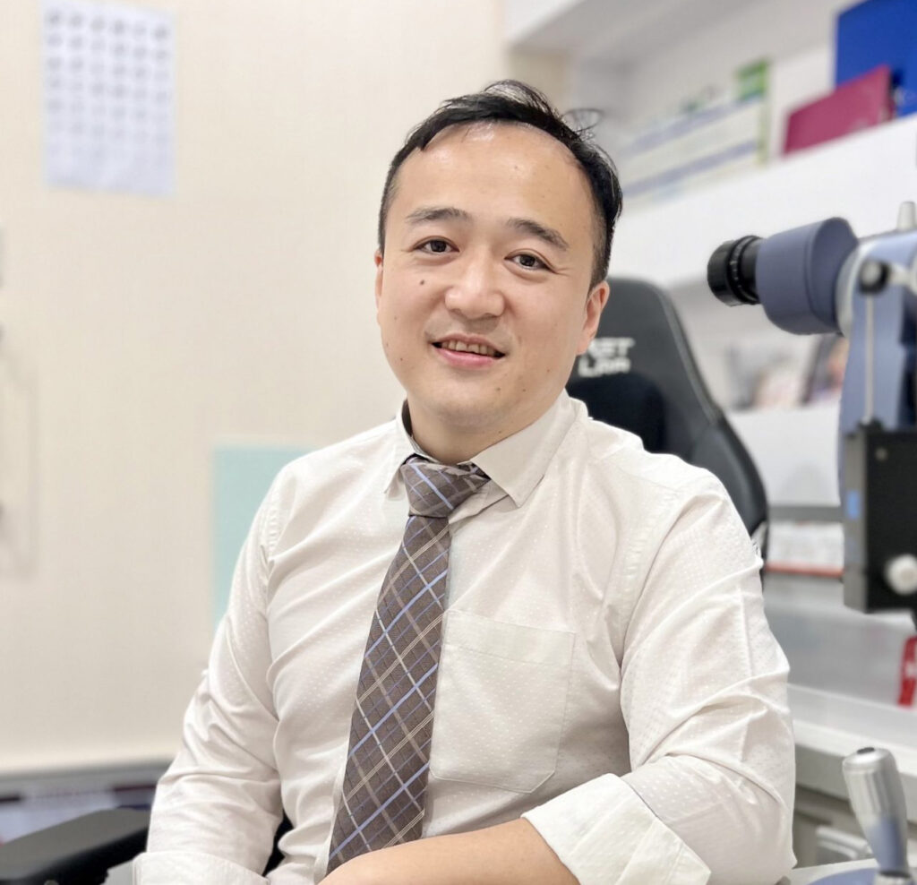 Dr James Ng, a Consultant Ophthalmic Surgeon