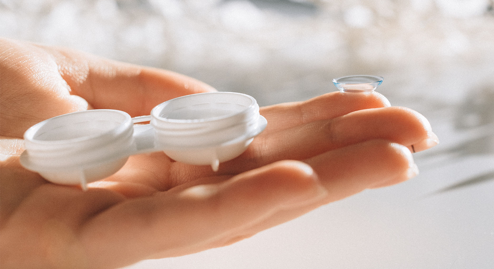 Read more about the article Can Contact Lens Habits Increase Your Risk of Developing a Corneal Ulcer?